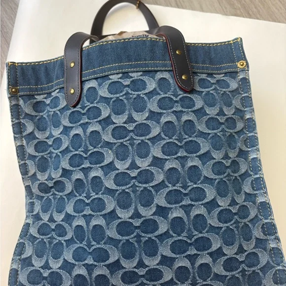 Coach Field Tote in Signature Denim - Picture 3 of 12